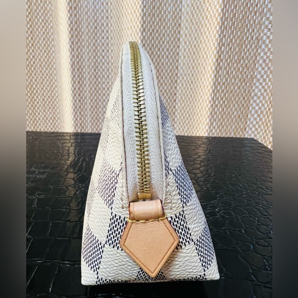 Louis Vuitton COSMETIC POUCH Damier Azur Canvas *Authentic* - Picture 3 of 6